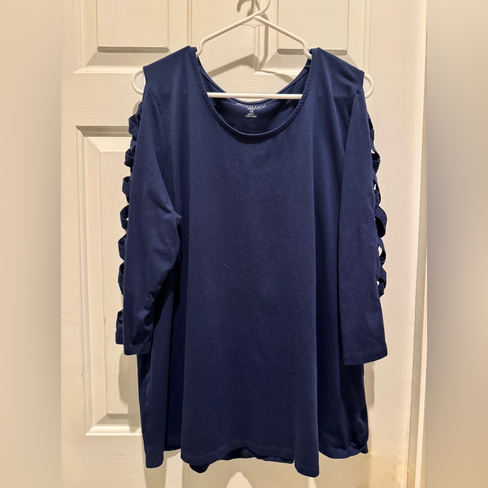 Roaman’s top size 22/24 1X